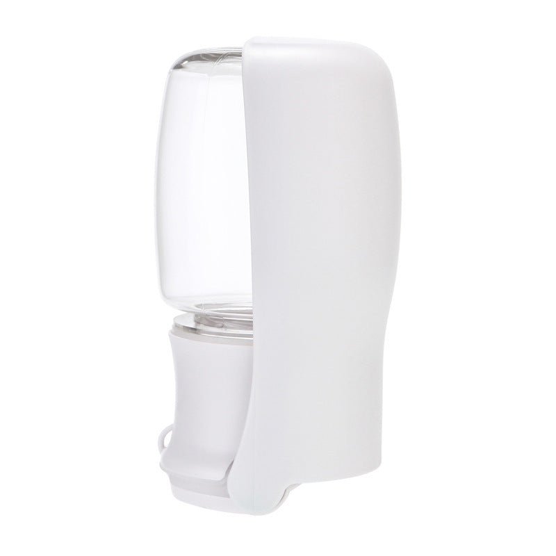 On-the-Go Pet Water Bottle – No Spills, Just Sips